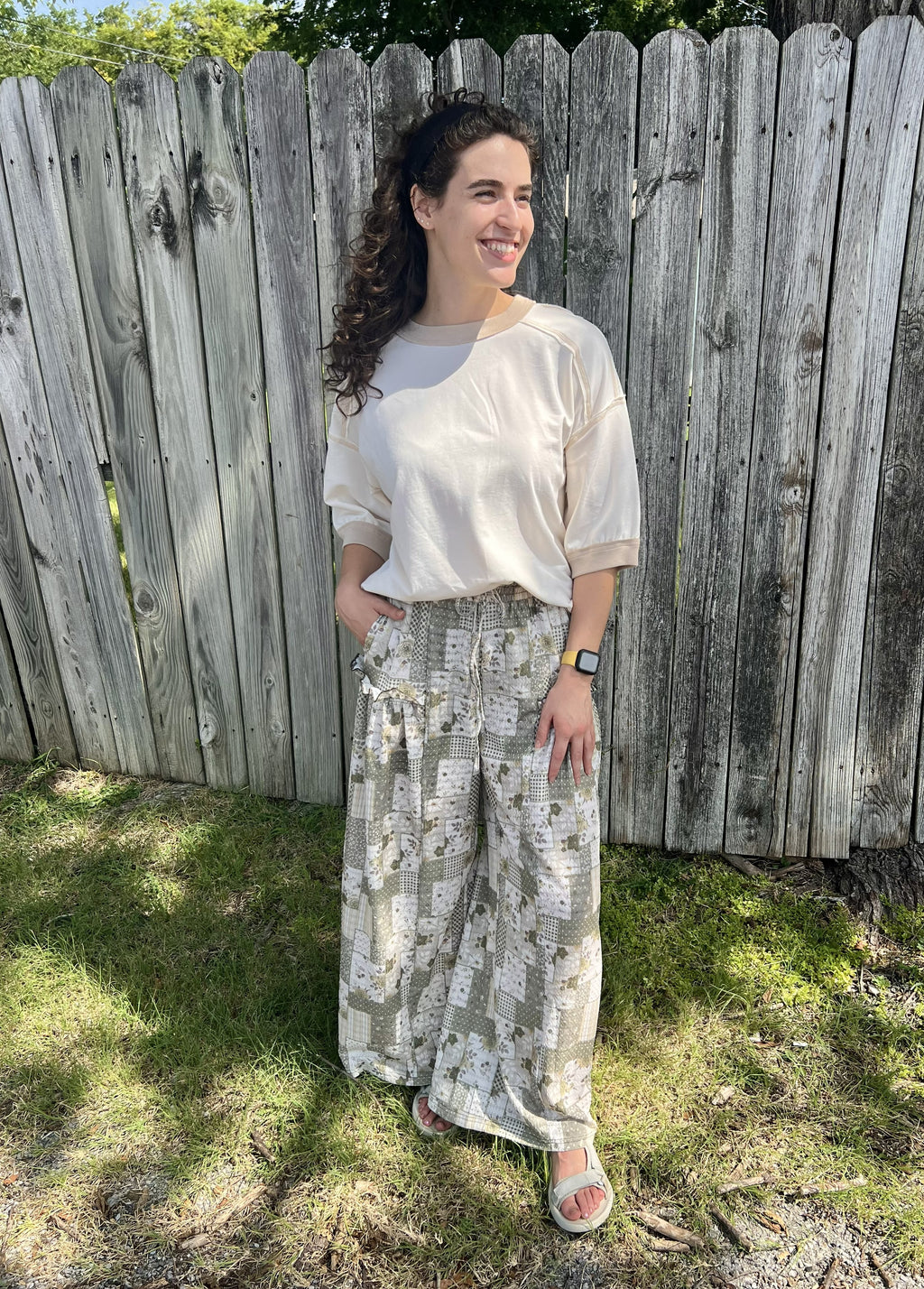 Cream Short Sleeve Sweatshirt