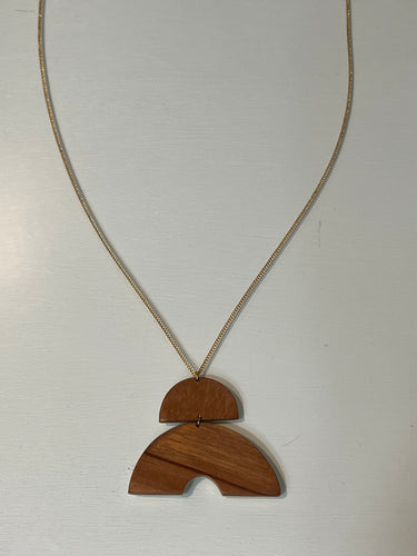 Arc Pendant Necklace
